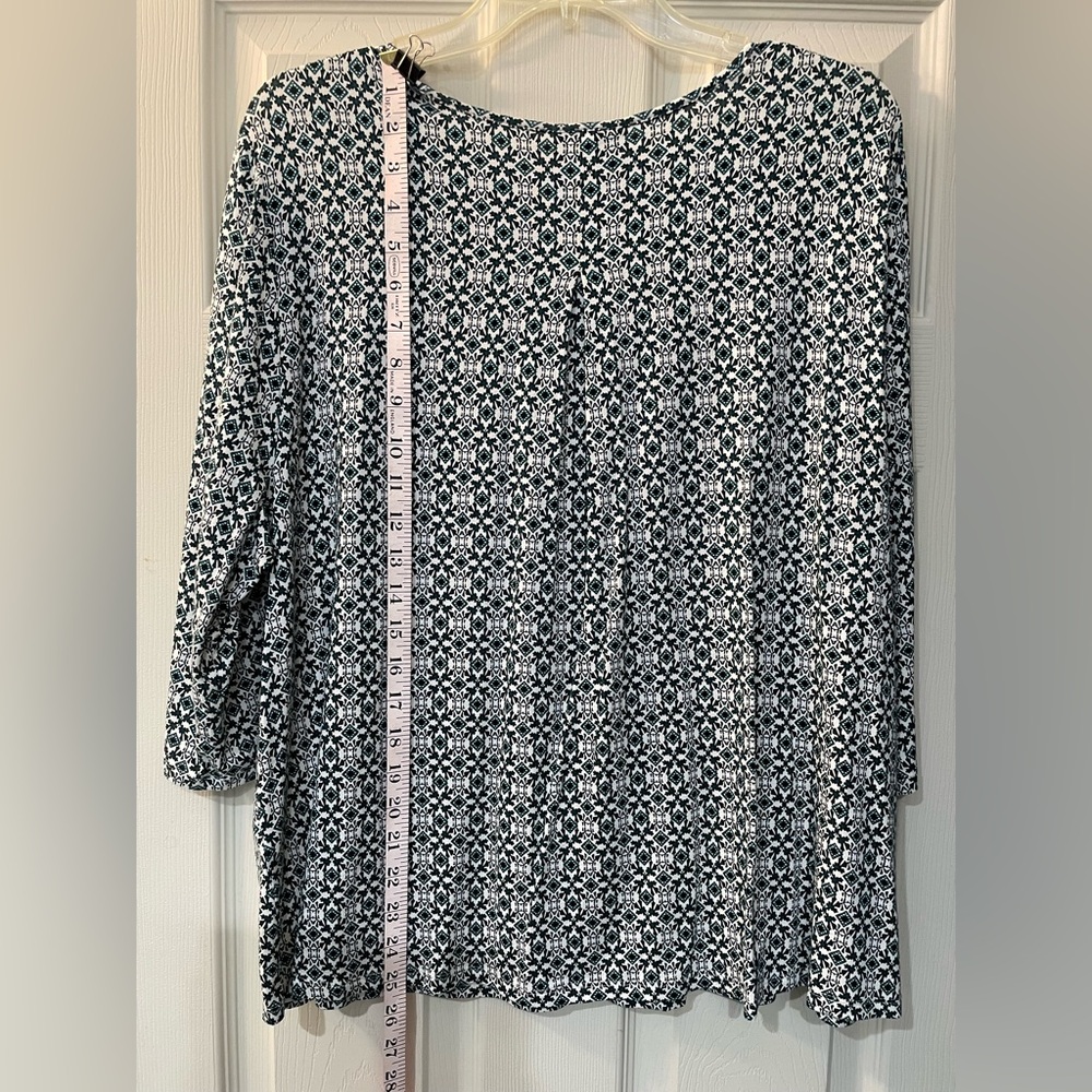 J. Jill Black Green and White Patterned Top - Picture 6 of 8